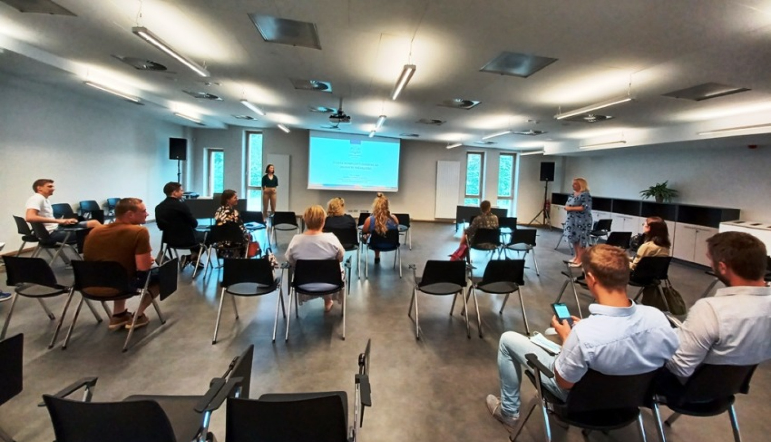 Ropažu novada vadība un jaunatnes lietu speciālisti tikās ar Izglītības un zinātnes ministrijas un Latvijas Jaunatnes padomes pārstāvjiem