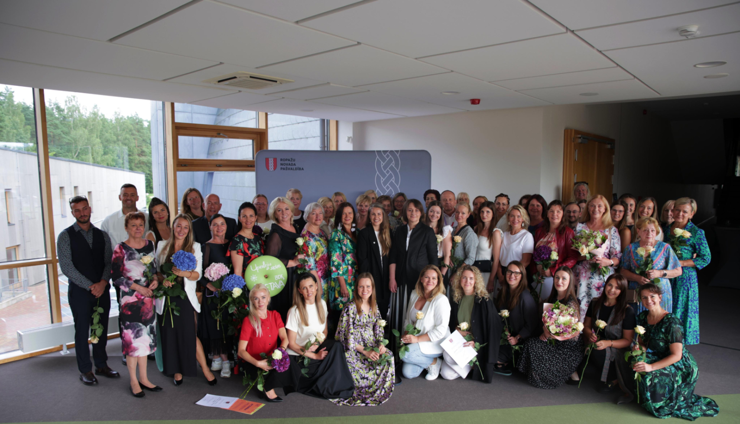 Godināti novada XIII Latvijas skolu jaunatnes dziesmu un deju svētku dalībnieku kolektīvu vadītāji