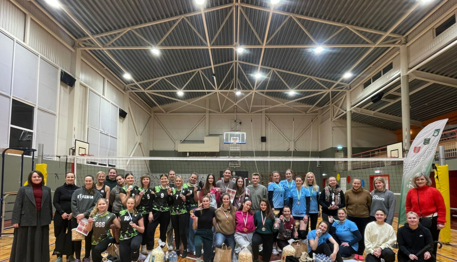 Ziemas kauss, dāmu grupa