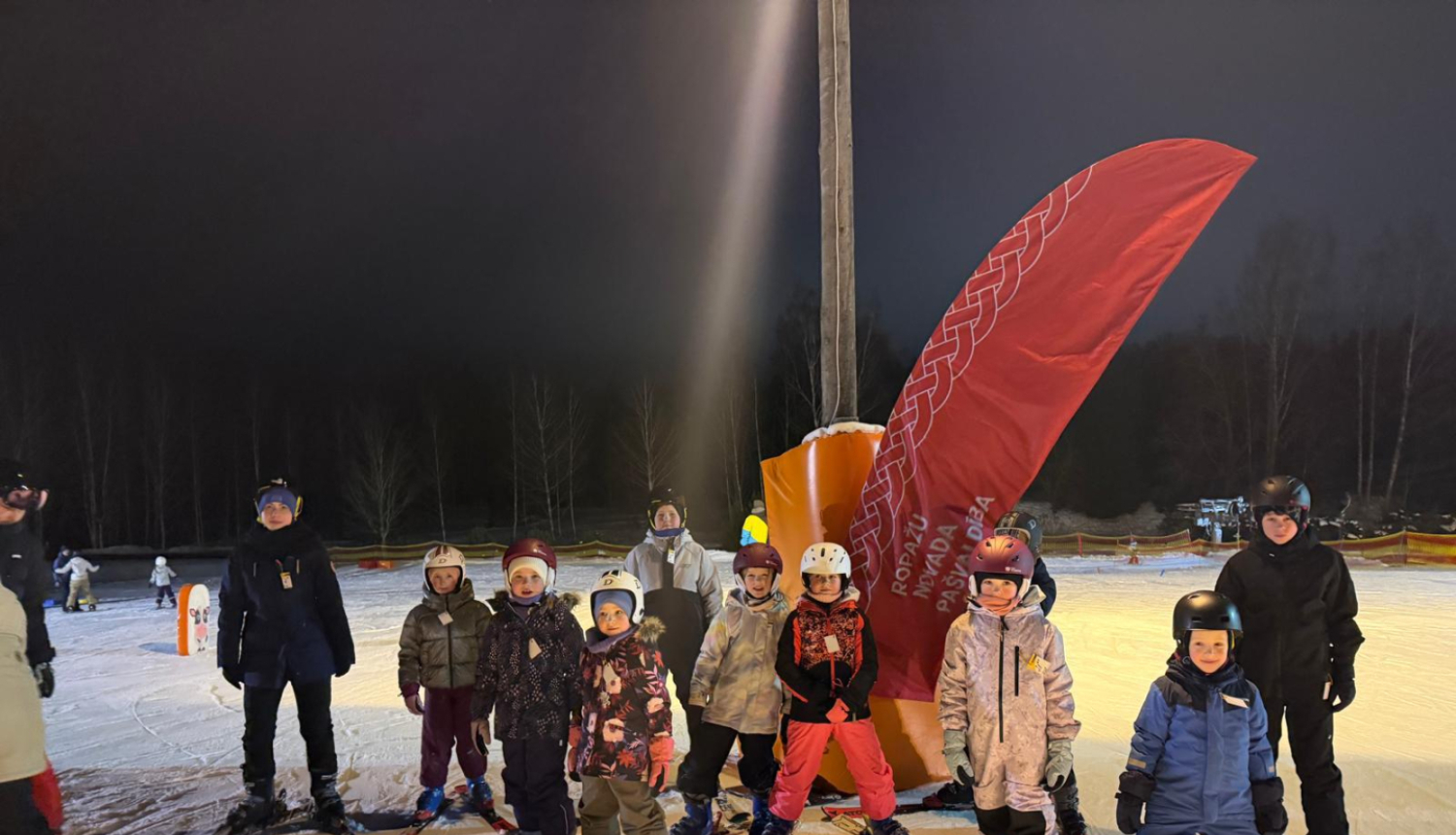 Bezmaksas slēpošanas nodarbības bērniem