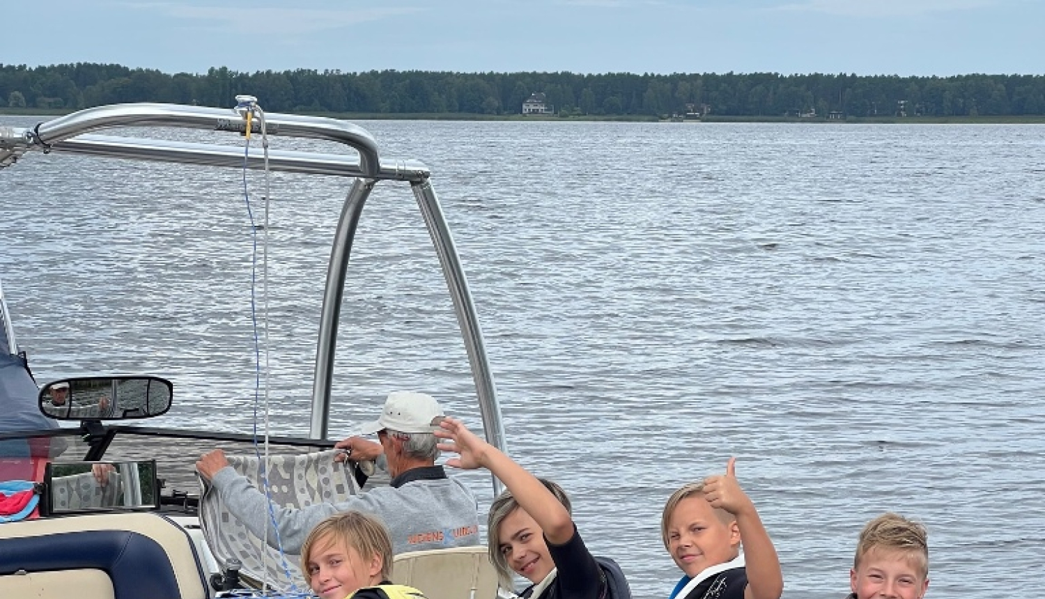 Noslēdzies projekts Aktīva atpūta uz ūdens