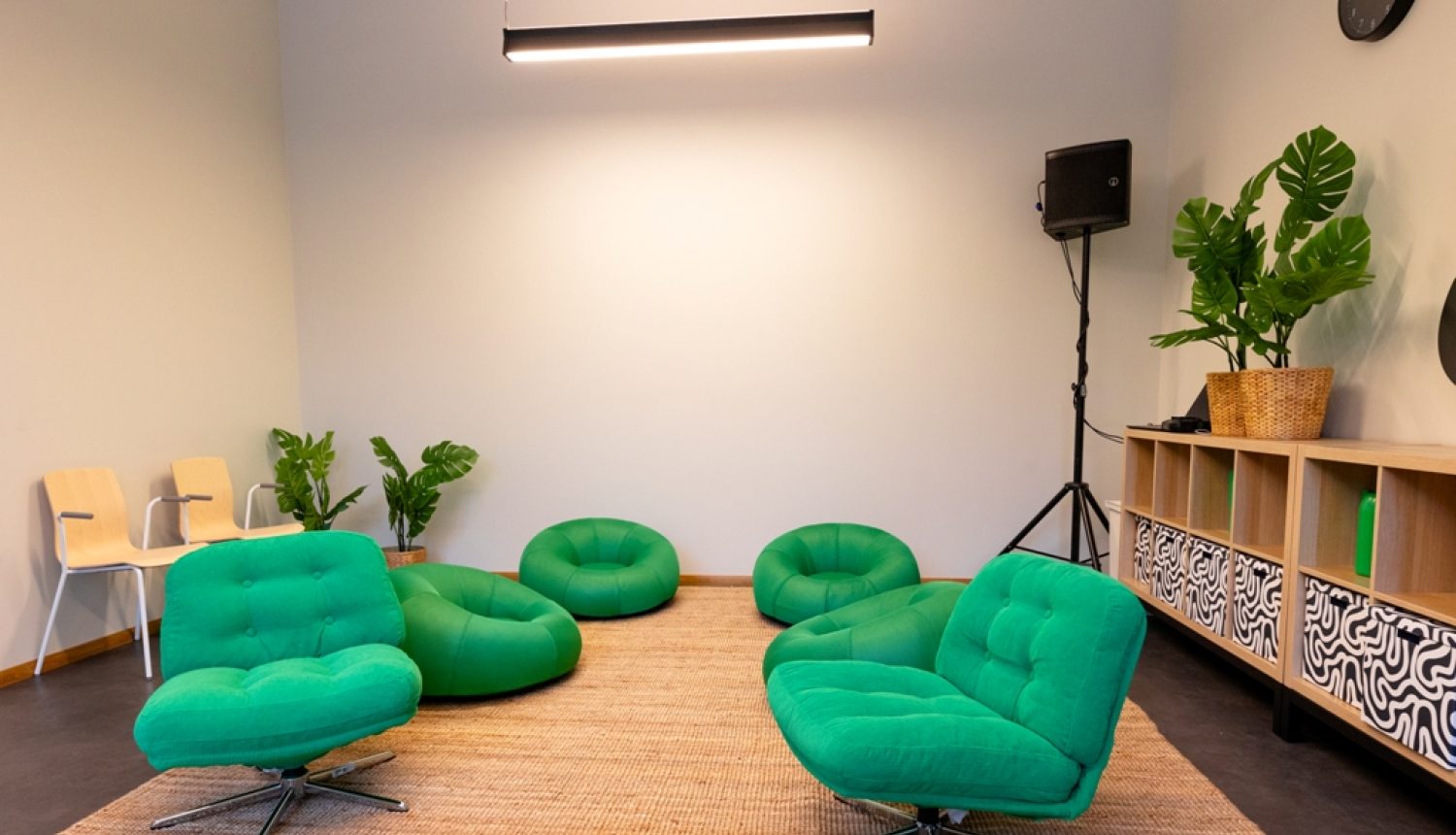 Atklāta uzņēmēju koprades telpa kultūras centrā “Ulbrokas Pērle”