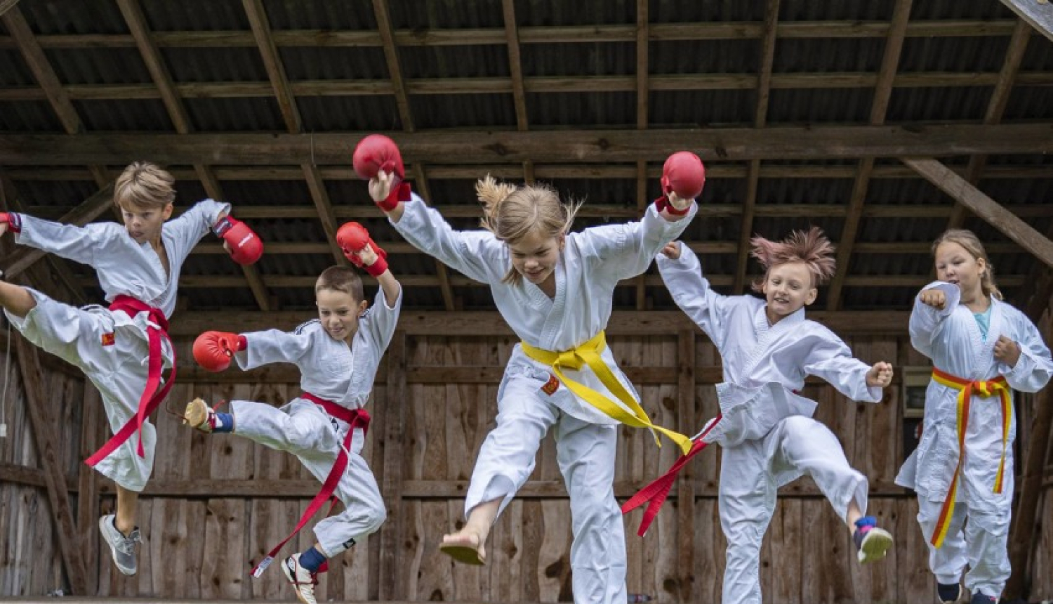 Cīņas un mākslas centrs "Hagakure" sāk uzņemšanu grupu nodarbībām karatē un kudo