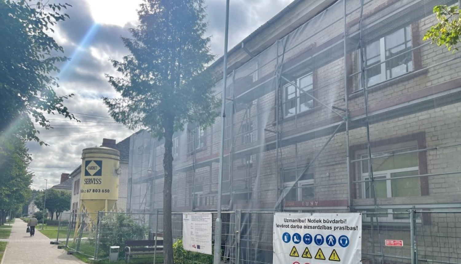 Vangažu pilsētā turpinās daudzdzīvokļu ēku renovācijas projekti