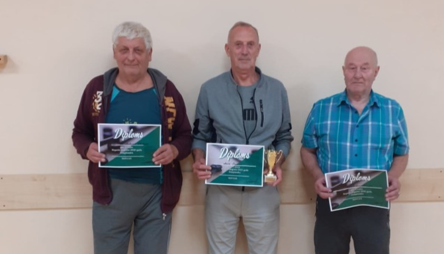 2.posma uzvarētājs Ropažu pagasta novusa sacensībās - Arnis Šimens no Ogres