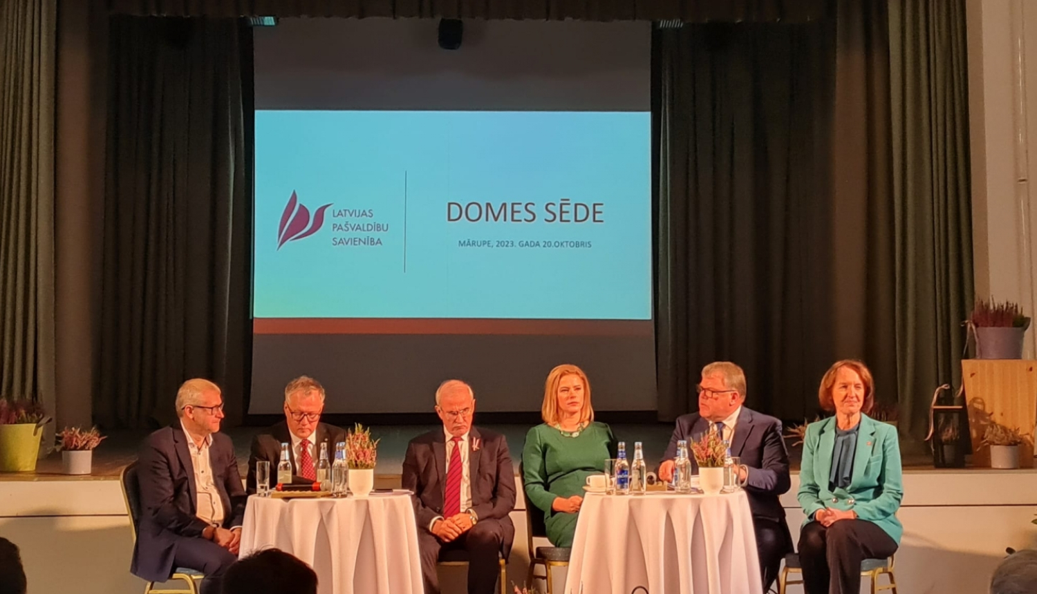 Latvijas Pašvaldību savienības Domes sēdē ar Ministru prezidenti pārrunā 2024. gada budžetu