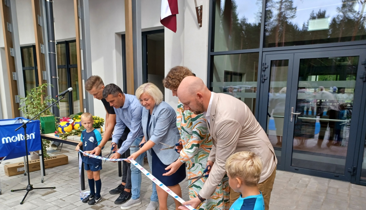 Atklāta Stopiņu pamatskolas jaunā piebūve