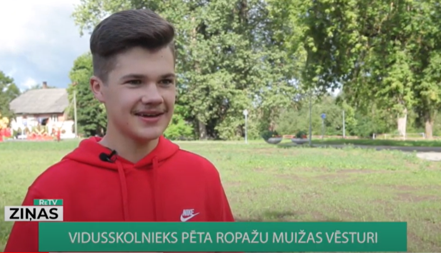 Ropažu vidusskolas 12.klases skolnieks pēta Ropažu muižas vēsturi