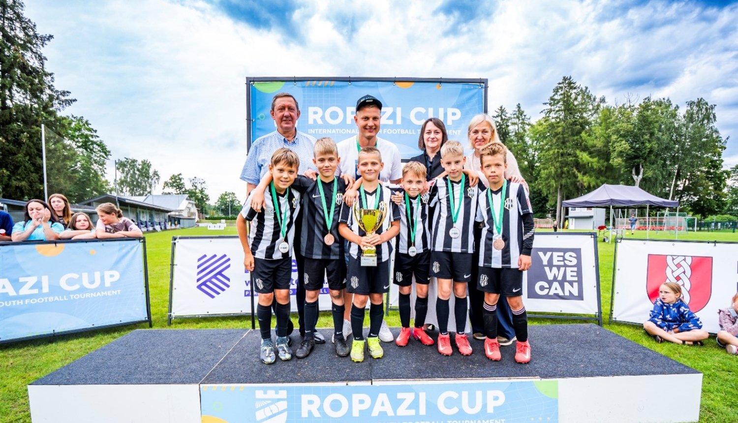 Valor sporta komanda un domes vadība