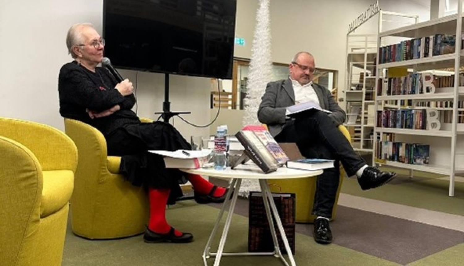 Ciklā “Domātājs un darītājs” Ulbrokas bibliotēkā viesojas rakstnieks Guntis Tālers