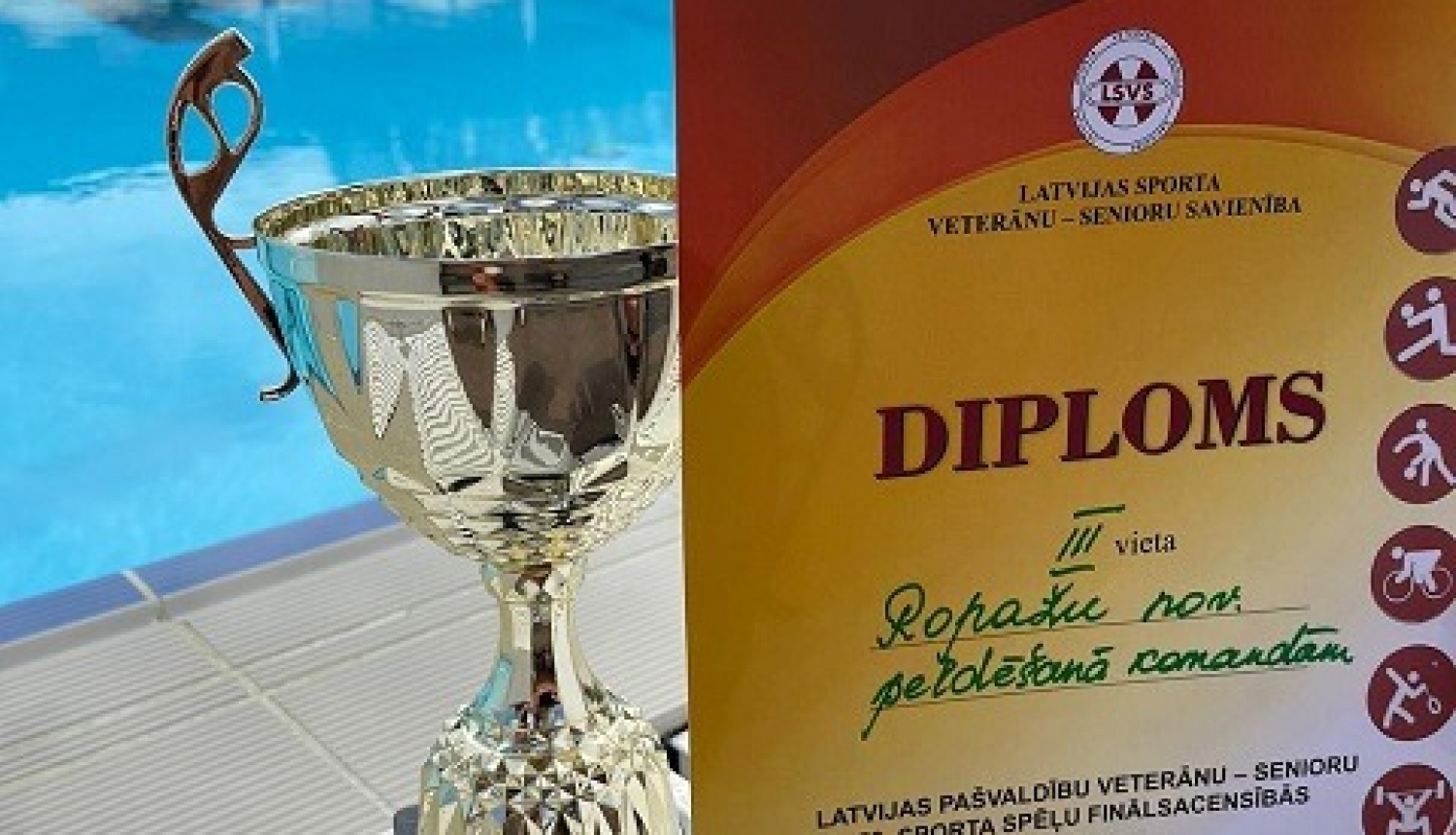 Ropažu novada komandai 3. vieta Latvijas Sporta veterānu savienības 58.sporta spēlēs peldēšanā 