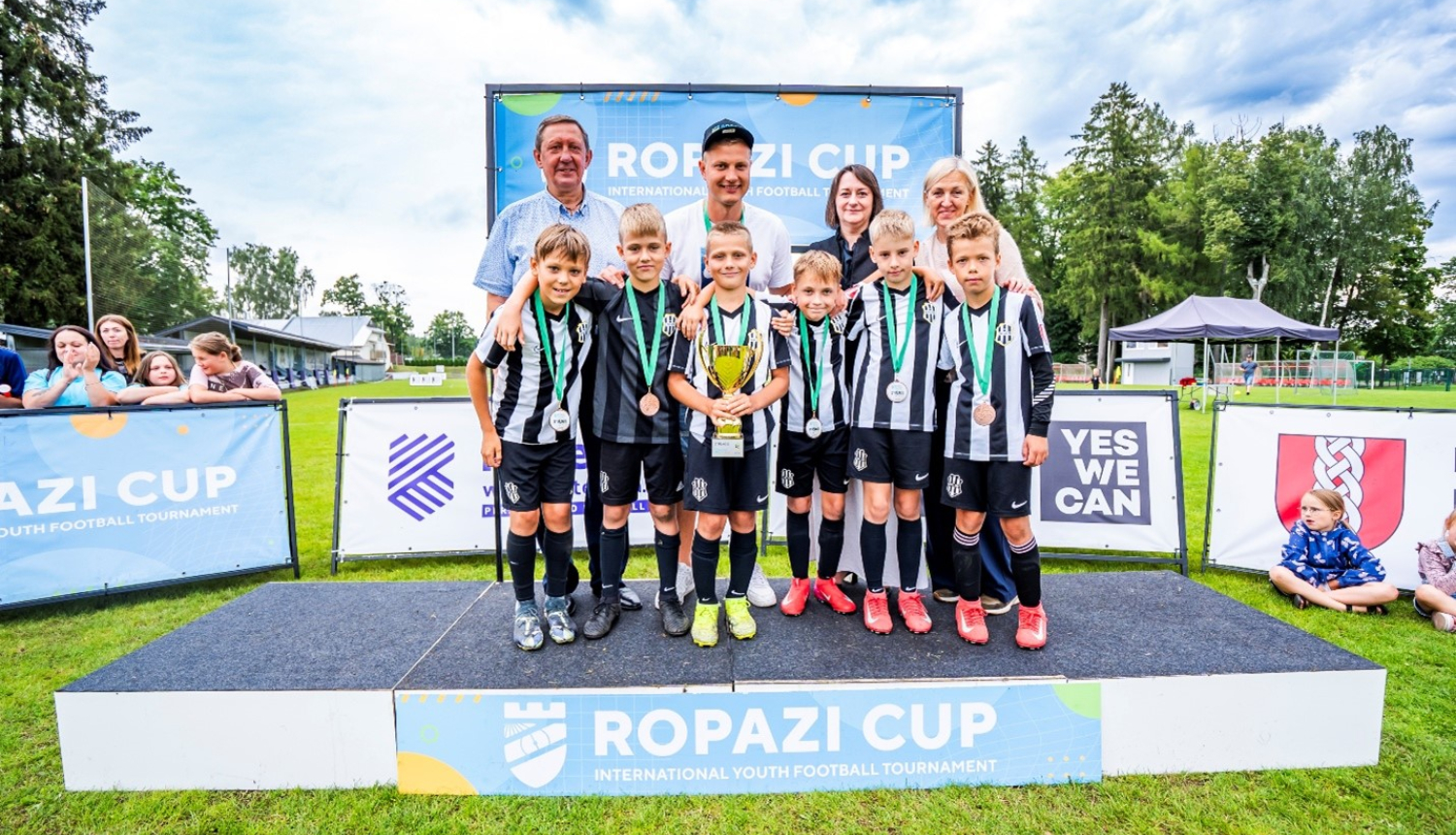 Valor sporta komanda un domes vadība