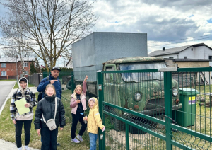 Aizvadīts aizraujošs ģimeņu foto orientēšanās pasākums Upesciemā
